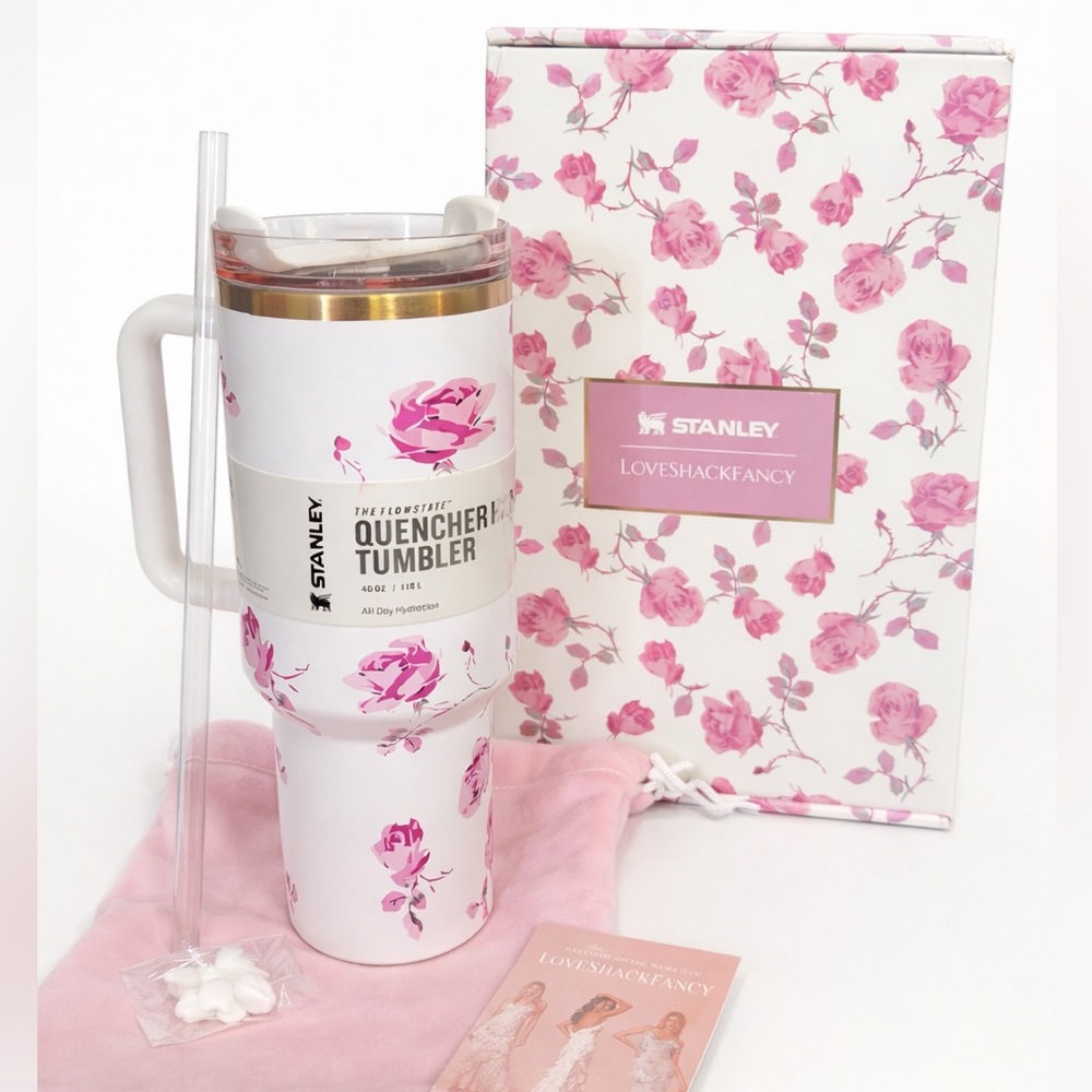 Stanley x LoveShackFancy 40oz Quencher H2.0 Ribbon Rosa Tumbler - Picture 2 of 5